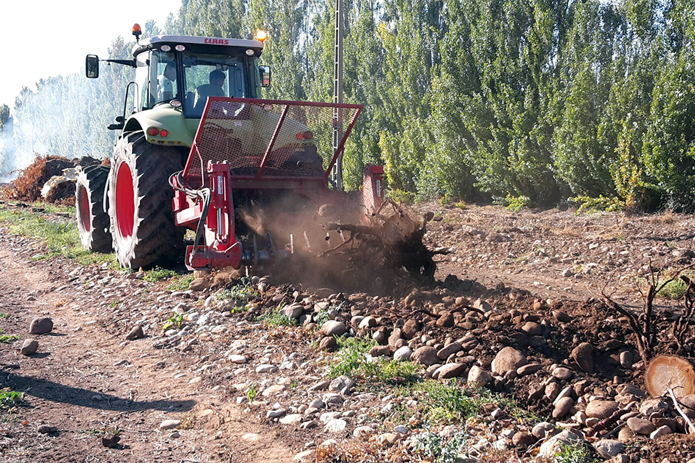 Arracheuse de vignes Grenier Franco