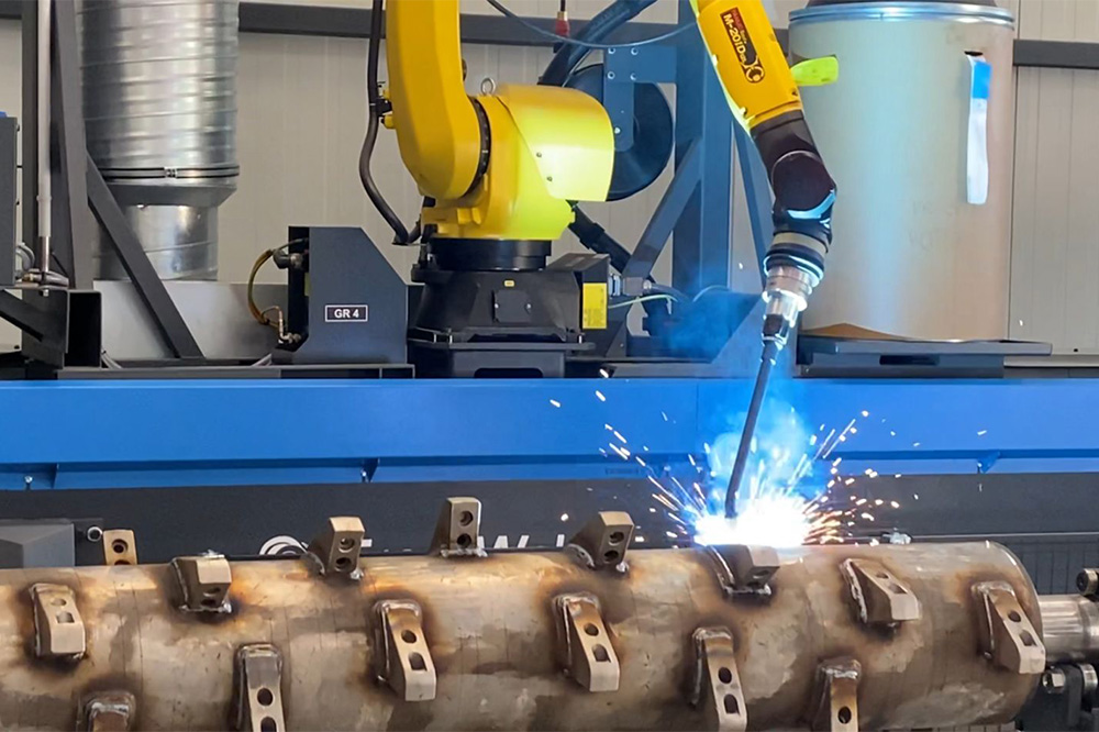 Robot de soudure de pièces